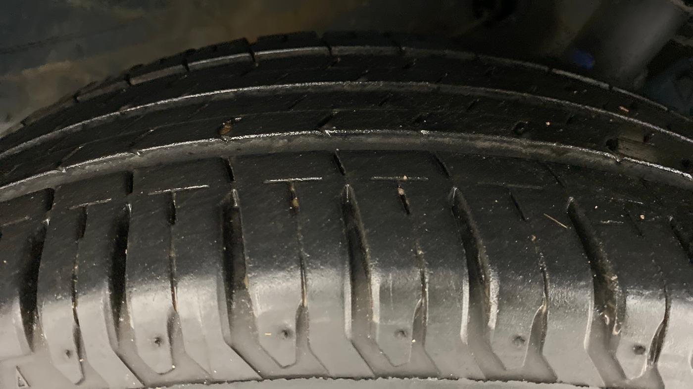 2020 Maruti XL6 ZETA SHVS, Petrol, Manual, 8,266 km, Right Front Tyre Tread