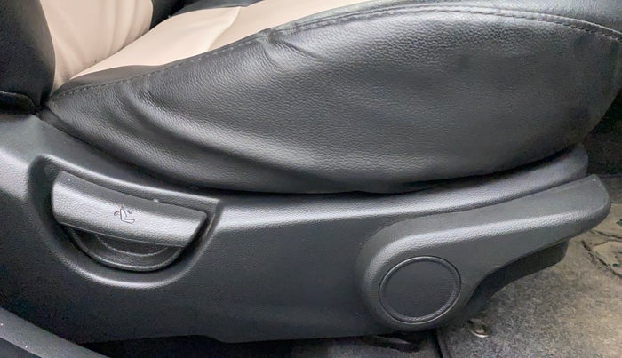 2018 Hyundai Xcent SX 1.2, Petrol, Manual, 22,619 km, Driver Side Adjustment Panel