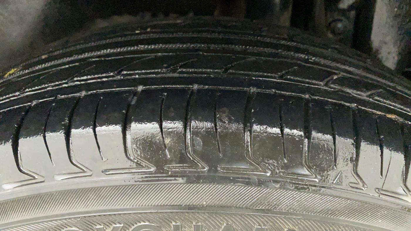 2012 Maruti Swift LXI, Petrol, Manual, 52,991 km, Left Rear Tyre Tread