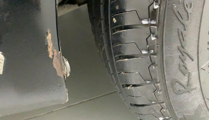 2012 Maruti Swift LXI, Petrol, Manual, 52,991 km, Right fender - Slight discoloration