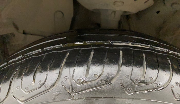 2017 Honda Jazz 1.2L I-VTEC V, Petrol, Manual, 60,049 km, Left Front Tyre Tread