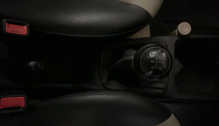 2016 Hyundai Eon ERA +, Petrol, Manual, 53,770 km, Gear Lever