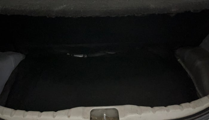 2016 Hyundai Eon ERA +, Petrol, Manual, 53,770 km, Boot Inside