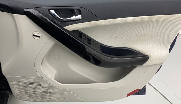 2022 Tata NEXON XZ PLUS (HS) PETROL, Petrol, Manual, 17,501 km, Driver Side Door Panels Control