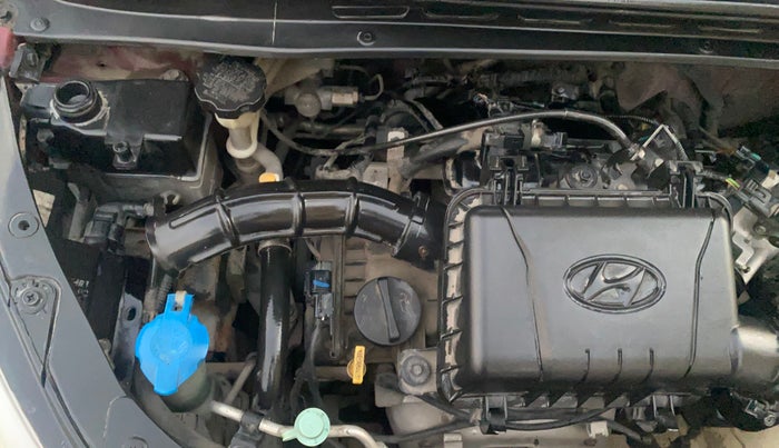 2016 Hyundai i10 SPORTZ 1.1, Petrol, Manual, 36,455 km, Engine View - Right