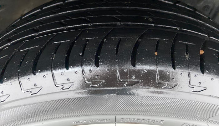 2019 Ford Ecosport 1.5 TITANIUM SIGNATURE TI VCT (SUNROOF), Petrol, Manual, 17,369 km, Left Front Tyre Tread