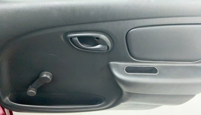 2011 Maruti Alto LXI, Petrol, Manual, 24,086 km, Driver Side Door Panels Controls