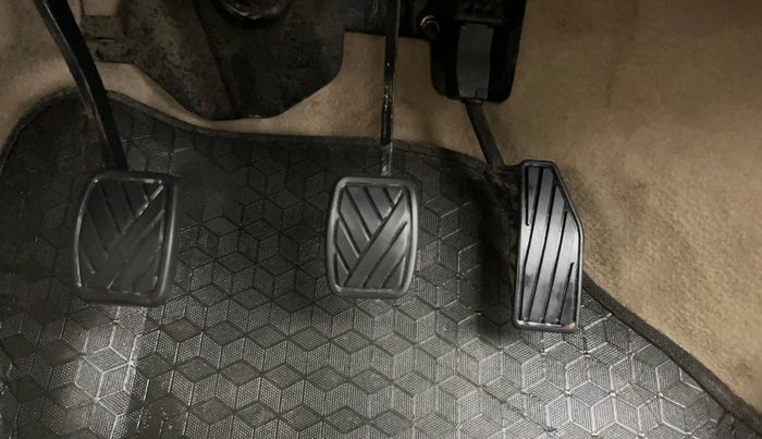 2021 Maruti Ertiga ZXI SHVS, Petrol, Manual, 20,062 km, Pedals