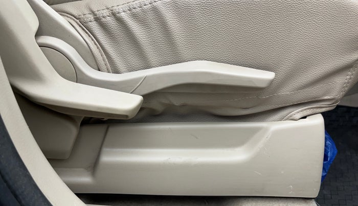 2021 Maruti Ertiga ZXI SHVS, Petrol, Manual, 20,062 km, Driver Side Adjustment Panel