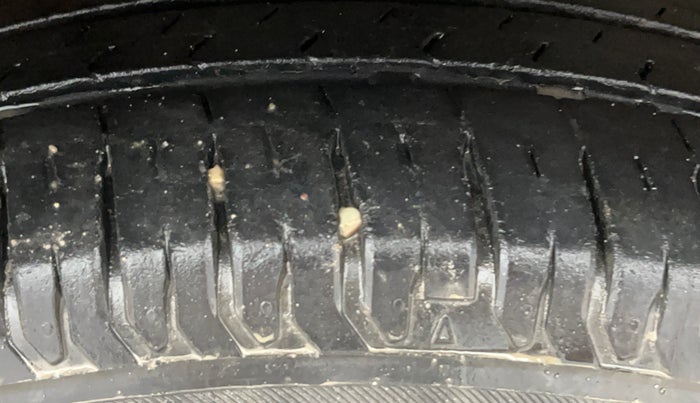 2021 Maruti Ertiga ZXI SHVS, Petrol, Manual, 20,062 km, Right Front Tyre Tread