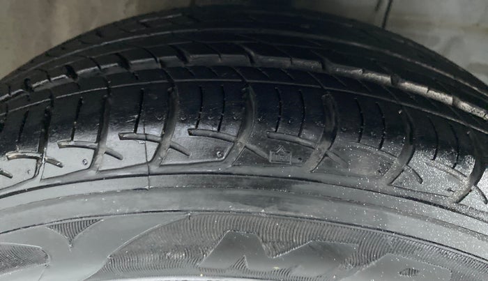 2017 Toyota Etios GD, Diesel, Manual, 55,260 km, Right Front Tyre Tread