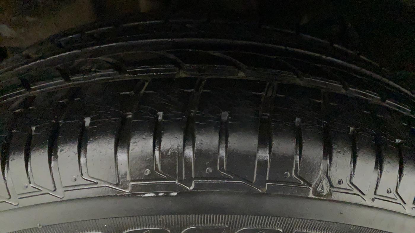 2017 Tata Tiago XZA PETROL, Petrol, Automatic, 15,905 km, Right Front Tyre Tread