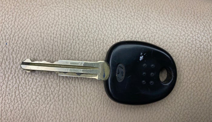 2014 Hyundai Eon D-LITE+, CNG, Manual, 53,667 km, Key Close Up