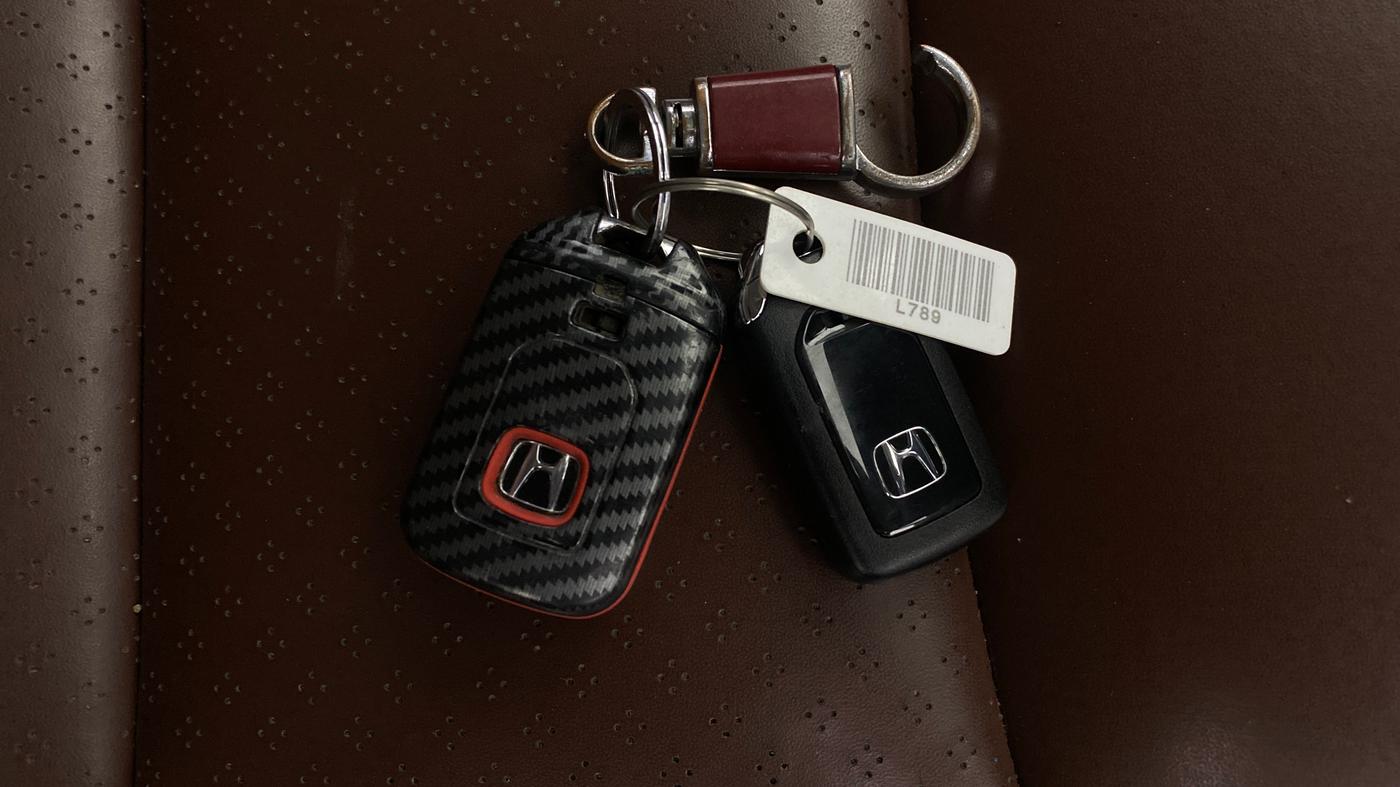 2023 Honda ELEVATE VX MT, Petrol, Manual, 47,122 km, Key Close Up