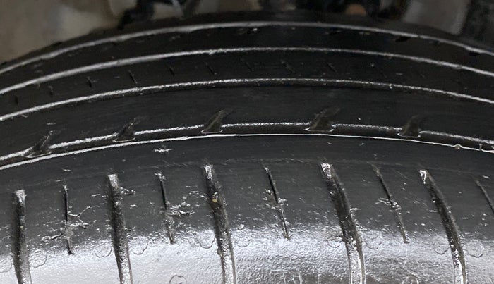 2021 Hyundai VENUE S 1.2, Petrol, Manual, 19,301 km, Right Front Tyre Tread