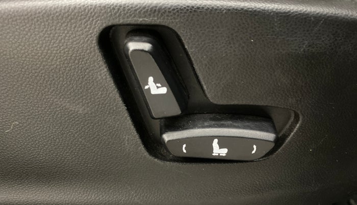 2021 MG HECTOR PLUS SELECT 2.0 DIESEL TURBO MT 7-STR, Diesel, Manual, 49,336 km, Driver Side Adjustment Panel