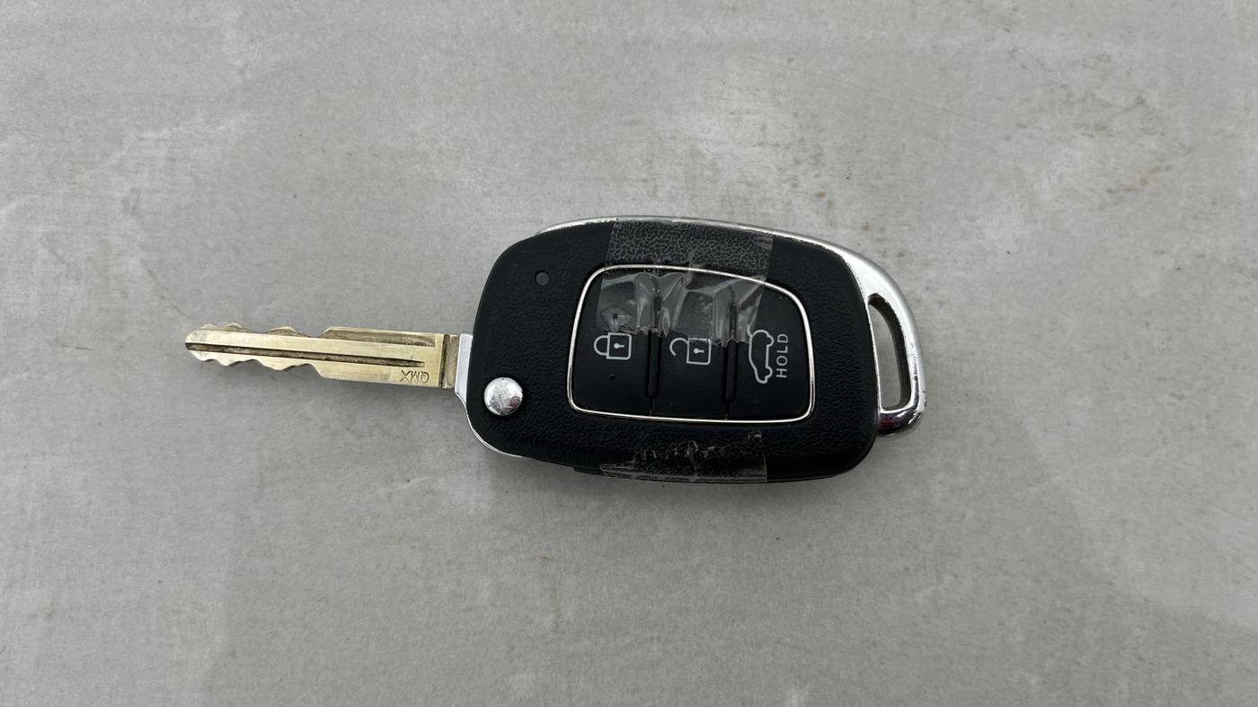 2022 Hyundai NEW I20 MAGNA 1.2 MT, Petrol, Manual, 33,730 km, Key Close Up