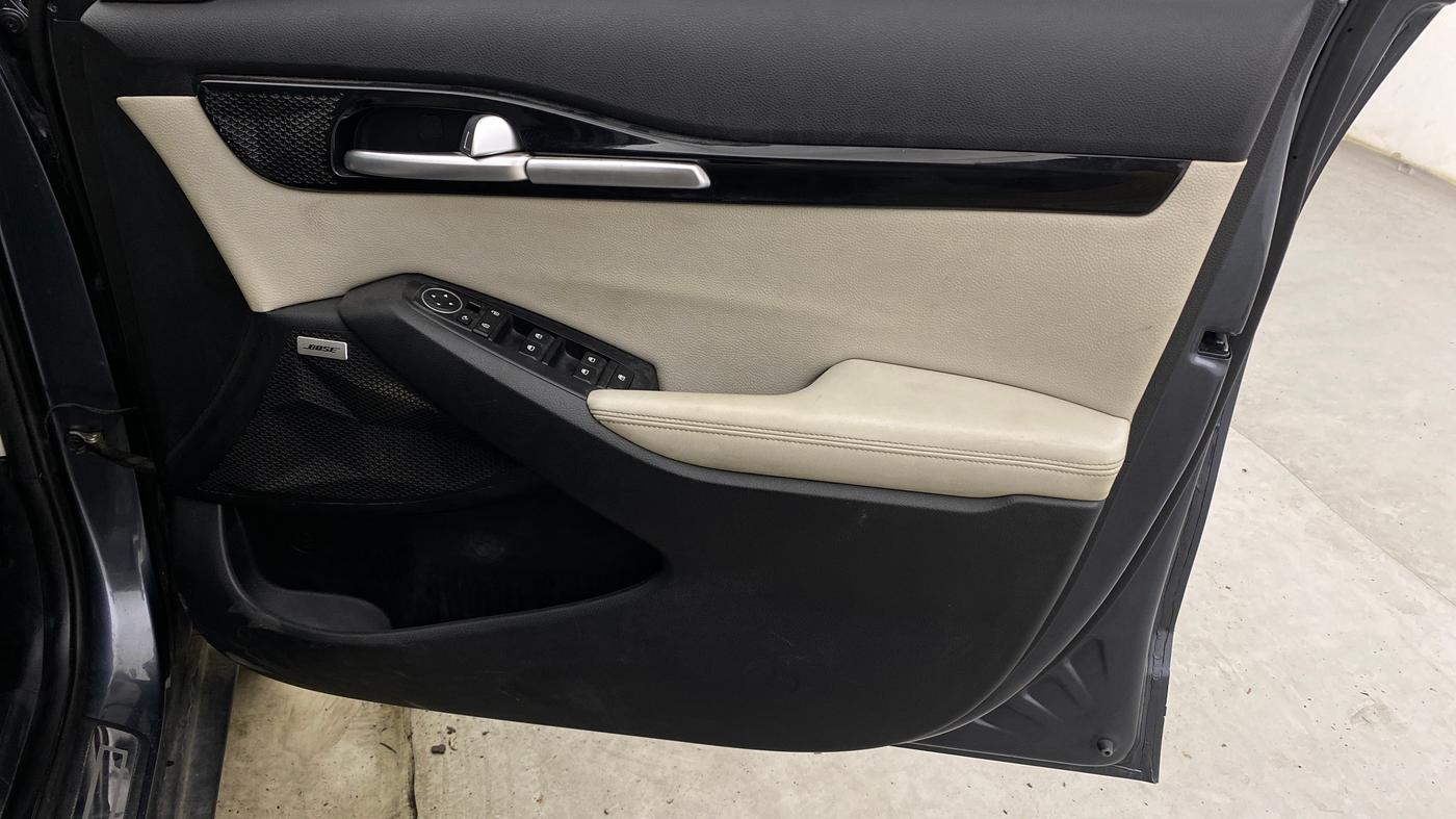2019 KIA SELTOS HTX PLUS 1.5 DIESEL, Diesel, Manual, 1,33,909 km, Driver Side Door Panels Control