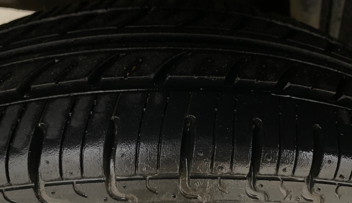 2018 Renault Kwid RXT 1.0 AMT, Petrol, Automatic, 23,085 km, Right Rear Tyre Tread