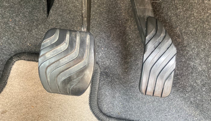 2018 Renault Kwid RXT 1.0 AMT, Petrol, Automatic, 23,085 km, Pedals