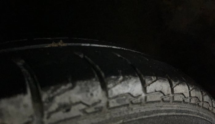 2021 Maruti Baleno SIGMA PETROL 1.2, CNG, Manual, 68,747 km, Right Rear Tyre Tread