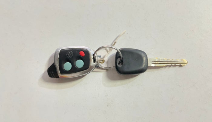 2021 Maruti Baleno SIGMA PETROL 1.2, CNG, Manual, 68,747 km, Key Close Up