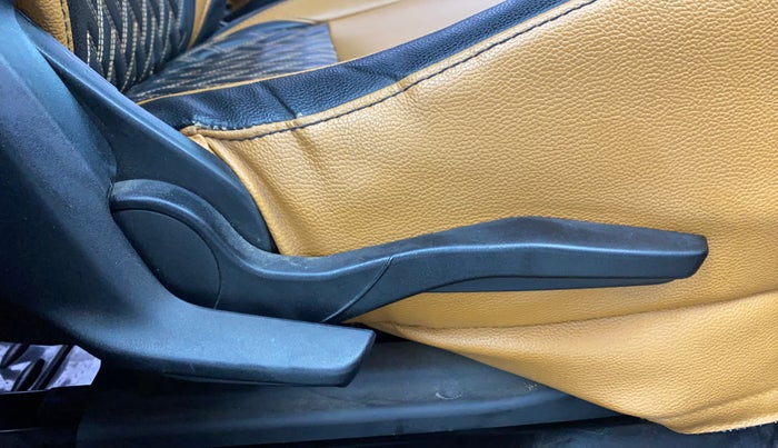 2018 Maruti Swift ZDI AMT, Diesel, Automatic, 1,11,240 km, Driver Side Adjustment Panel