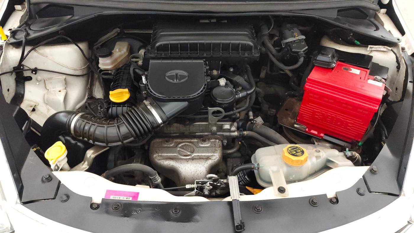 2018 Tata Tiago XT PETROL, Petrol, Manual, 21,996 km, Engine View