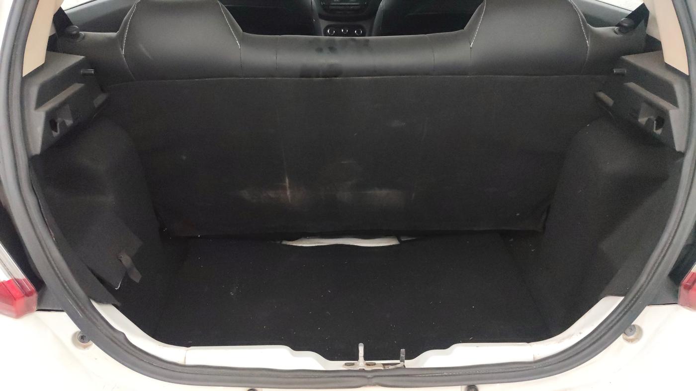 2018 Tata Tiago XT PETROL, Petrol, Manual, 21,996 km, Boot Inside