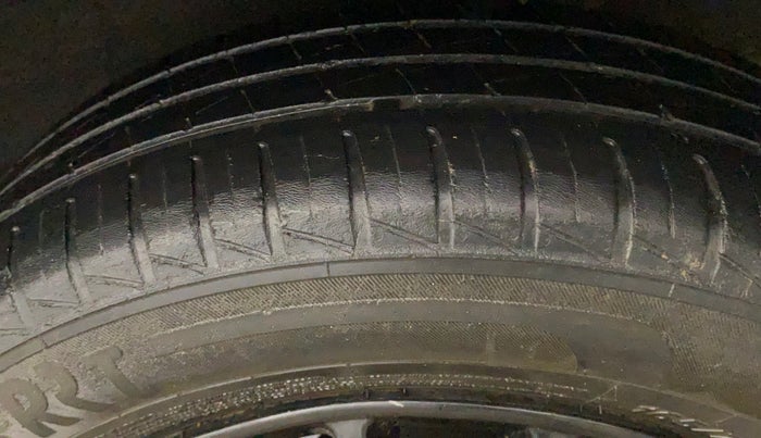 2021 Renault Kwid CLIMBER 1.0 (O), Petrol, Manual, 39,399 km, Left Rear Tyre Tread