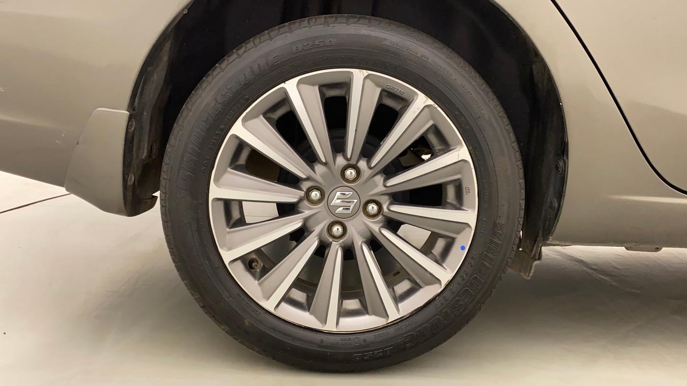 2019 Maruti Ciaz ALPHA DIESEL 1.5, Diesel, Manual, 1,22,864 km, Right Rear Wheel