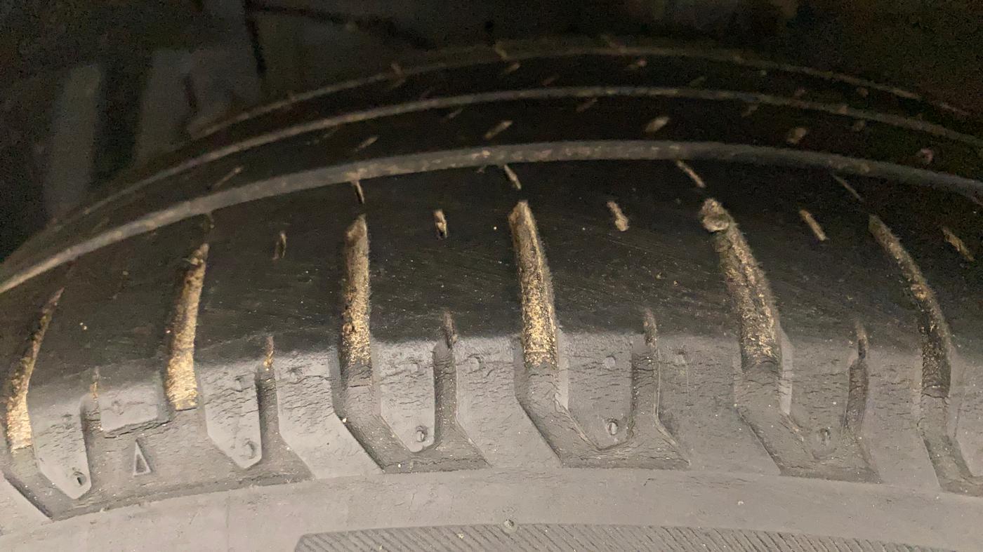 2019 Maruti Ciaz ALPHA DIESEL 1.5, Diesel, Manual, 1,22,864 km, Left Front Tyre Tread