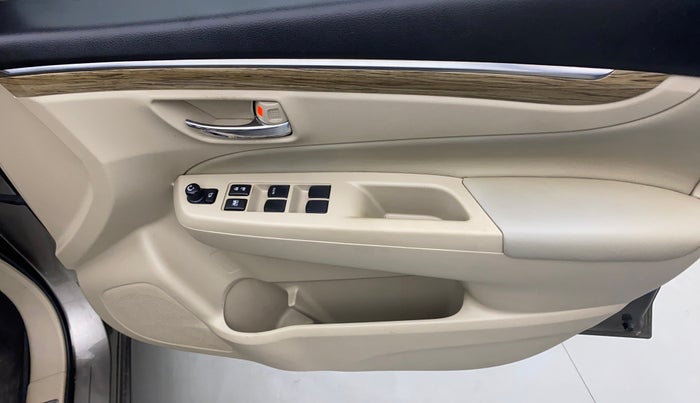 2019 Maruti Ciaz ALPHA DIESEL 1.5, Diesel, Manual, 1,22,864 km, Driver Side Door Panels Control