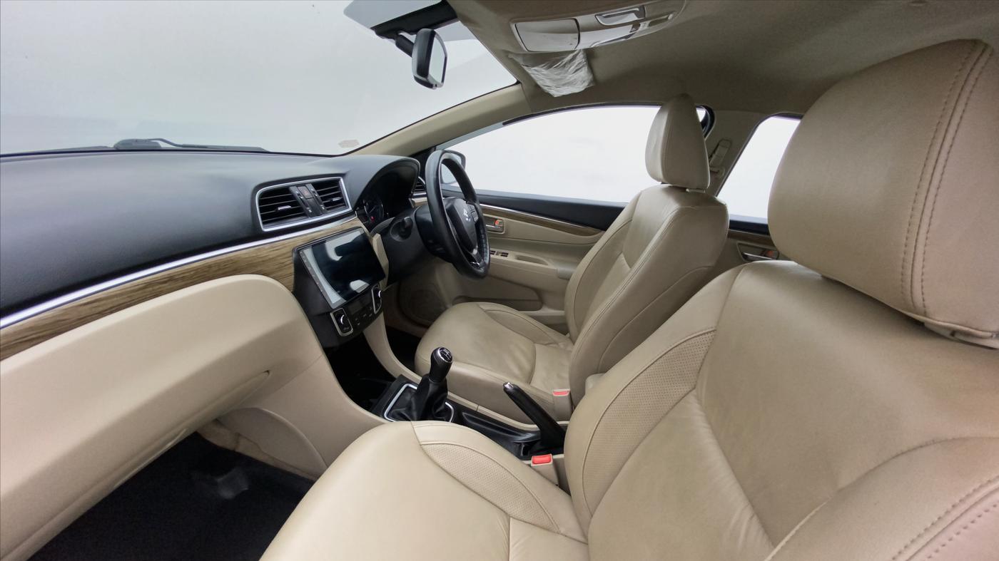 2019 Maruti Ciaz ALPHA DIESEL 1.5, Diesel, Manual, 1,22,864 km, Right Side Front Door Cabin
