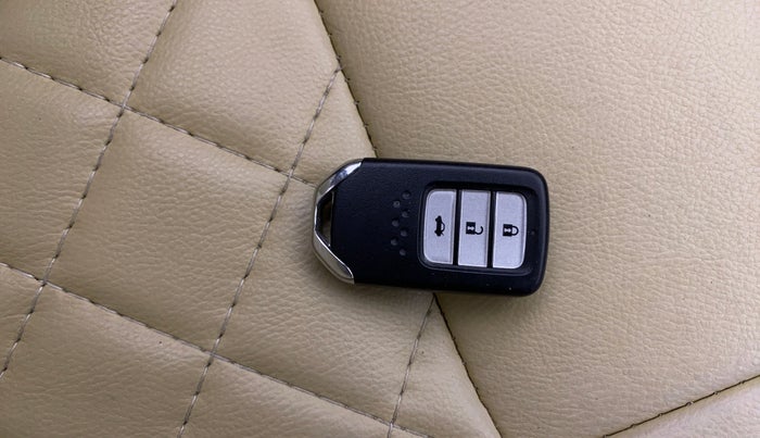 2018 Honda City 1.5L I-VTEC V MT, Petrol, Manual, 75,000 km, Key Close Up