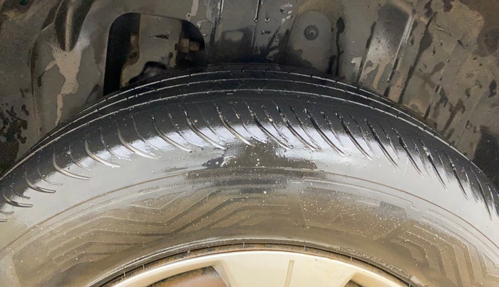 2021 Mahindra XUV300 W6 1.5 Diesel, Diesel, Manual, 62,329 km, Left Rear Tyre Tread