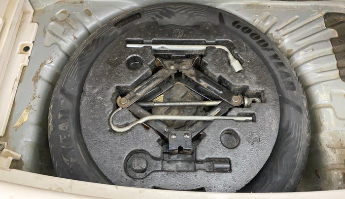 2021 Mahindra XUV300 W6 1.5 Diesel, Diesel, Manual, 62,329 km, Spare Tyre