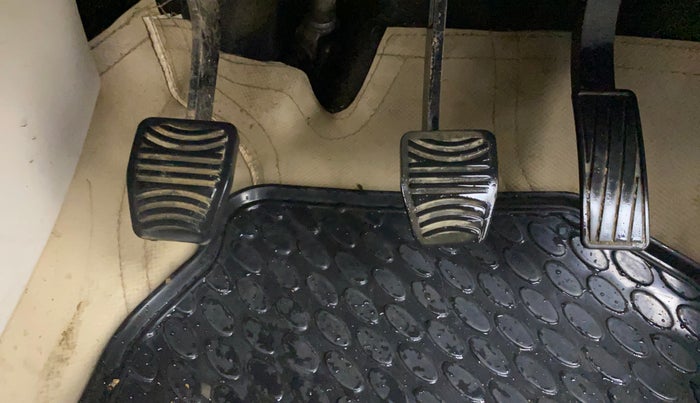 2021 Mahindra XUV300 W6 1.5 Diesel, Diesel, Manual, 62,329 km, Pedals