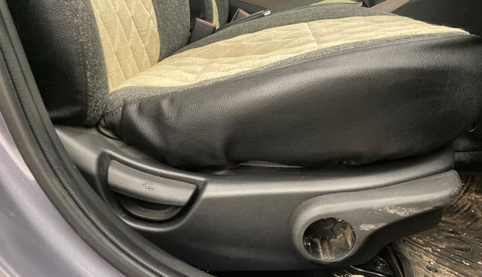 2015 Hyundai Grand i10 ASTA 1.2 KAPPA VTVT, Petrol, Manual, 48,042 km, Driver Side Adjustment Panel