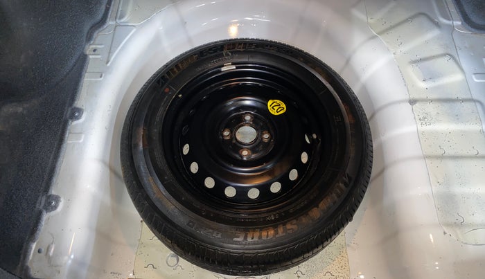 2017 Hyundai Verna 1.6 CRDI SX, Diesel, Manual, 1,00,677 km, Spare Tyre