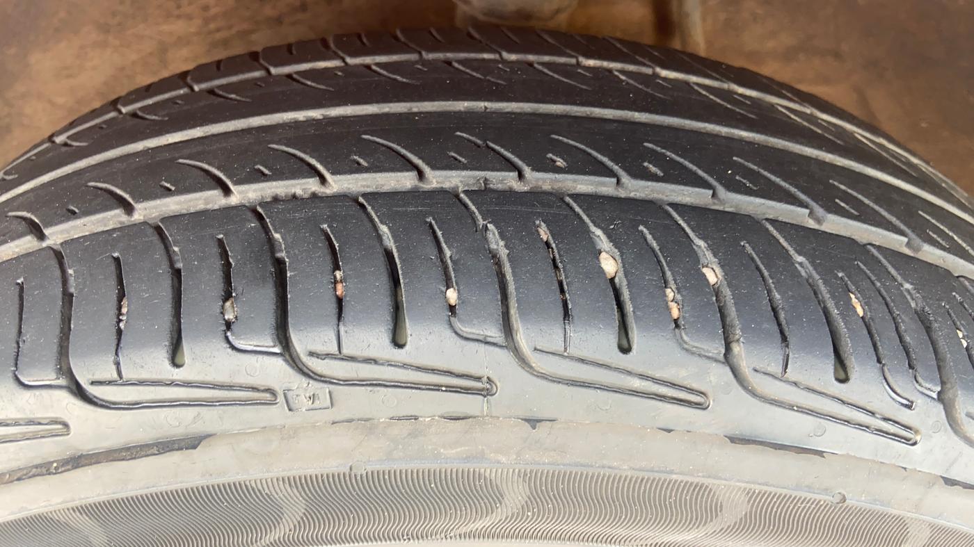 2018 Maruti Alto K10 VXI, Petrol, Manual, 54,300 km, Left Front Tyre Tread
