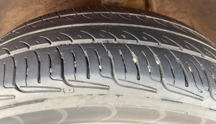 2018 Maruti Alto K10 VXI, Petrol, Manual, 54,300 km, Left Front Tyre Tread