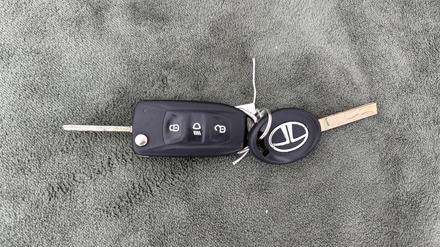 2023 Tata Tiago XT (O) PETROL, Petrol, Manual, 26,120 km, Key Close Up