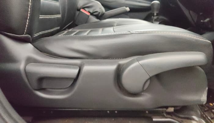2017 Honda WR-V 1.2L I-VTEC VX MT, Petrol, Manual, 91,813 km, Driver Side Adjustment Panel