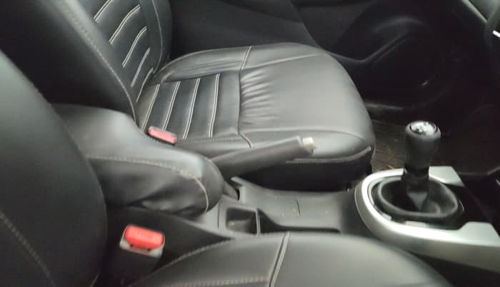2017 Honda WR-V 1.2L I-VTEC VX MT, Petrol, Manual, 91,813 km, Gear Lever