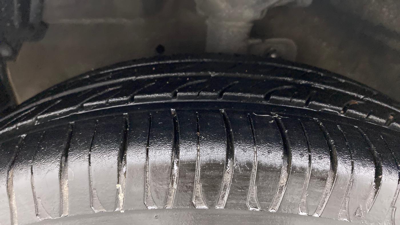 2017 Maruti Celerio ZXI, Petrol, Manual, 50,177 km, Left Front Tyre Tread