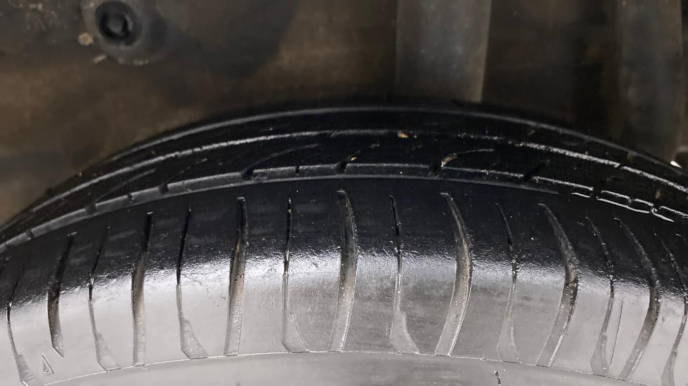 2017 Maruti Celerio ZXI, Petrol, Manual, 50,177 km, Left Rear Tyre Tread