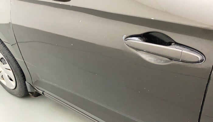 2019 Honda Amaze 1.5L I-DTEC S CVT, Diesel, Automatic, 75,586 km, Front passenger door - Minor scratches
