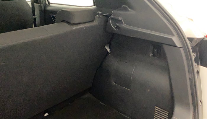 2021 Nissan MAGNITE XE, Petrol, Manual, 29,058 km, Dicky (Boot door) - Parcel tray missing