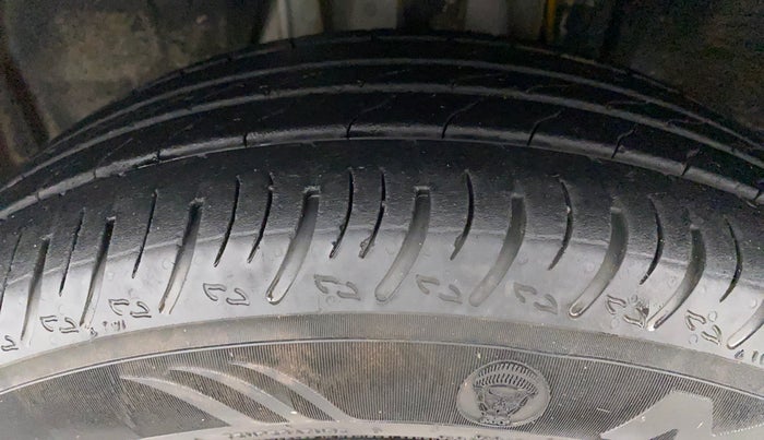 2021 Nissan MAGNITE XE, Petrol, Manual, 29,058 km, Left Front Tyre Tread